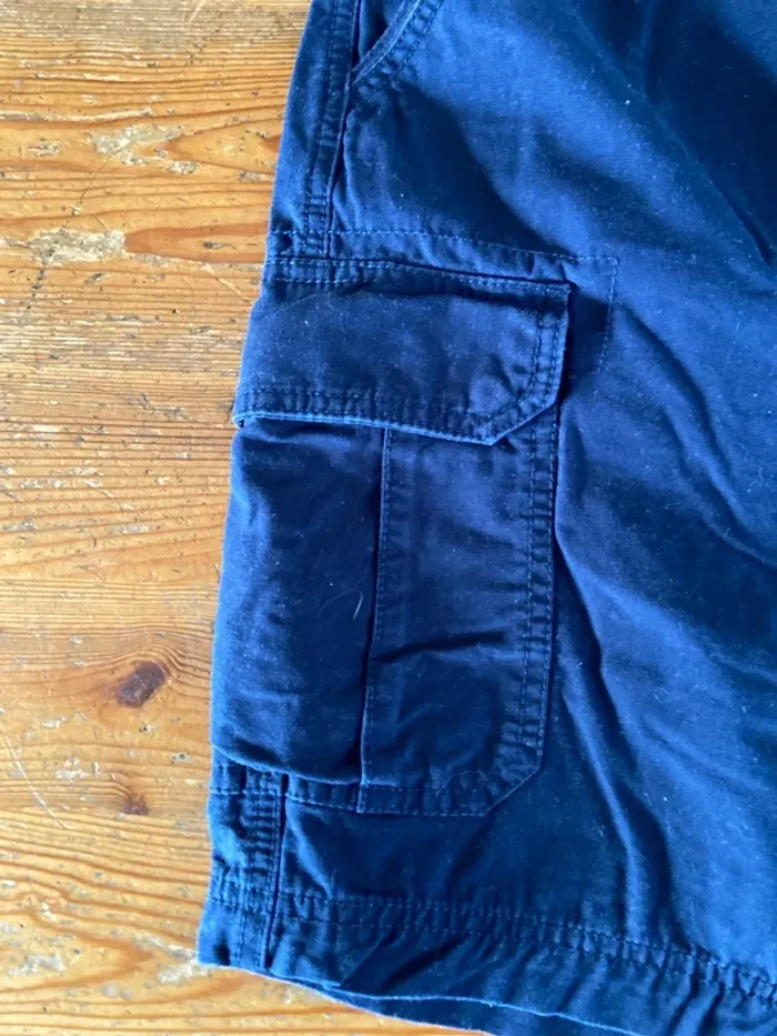 Short bleu marine - photo numéro 3