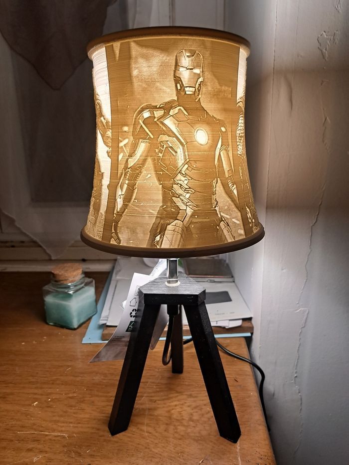 Lampe de chevet en lithophanie marvel - photo numéro 2