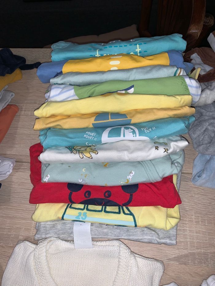 Lot vêtements garçons 1 mois - photo numéro 4