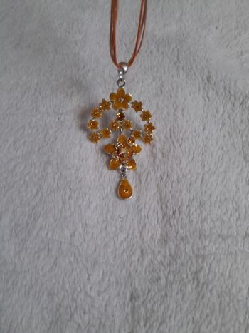 Collier fantaisie argenté Neuf