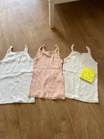 Lot 3 t-shirt débardeurs