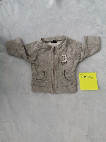 Gilet kiabi 3 mois TBE