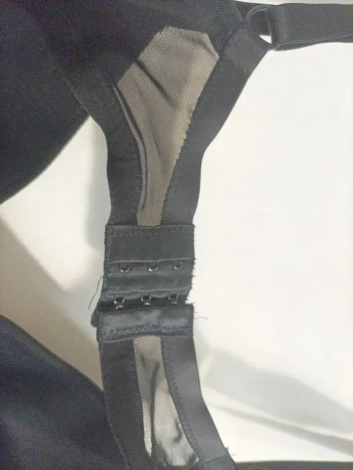 Soutien gorge - photo numéro 3