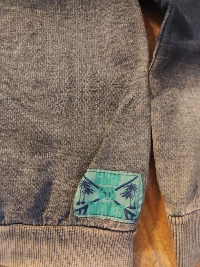 Pull a capuche - photo numéro 4