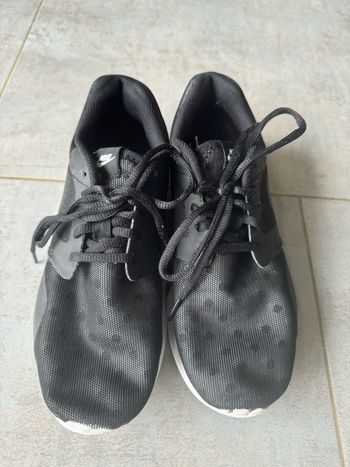 Baskets Nike noires P39