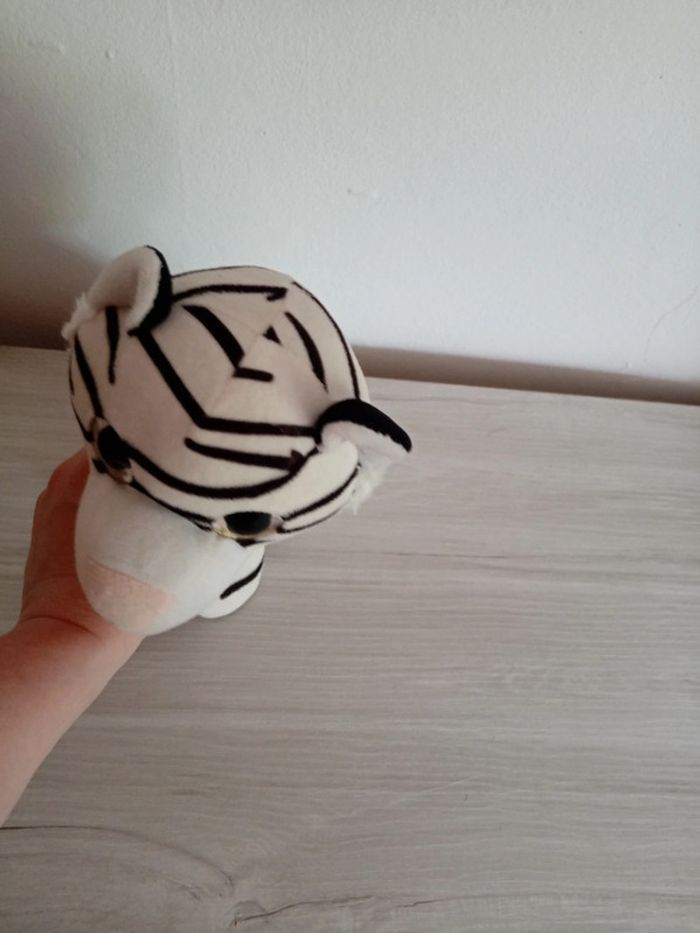 Jolie peluche tigre blanc - photo numéro 5