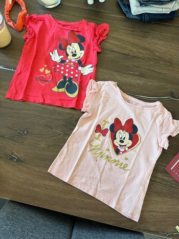 Lot 2 t-shirts Minnie