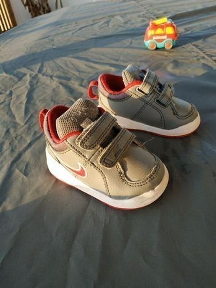 Baskets Nike 19,50 - photo numéro 3