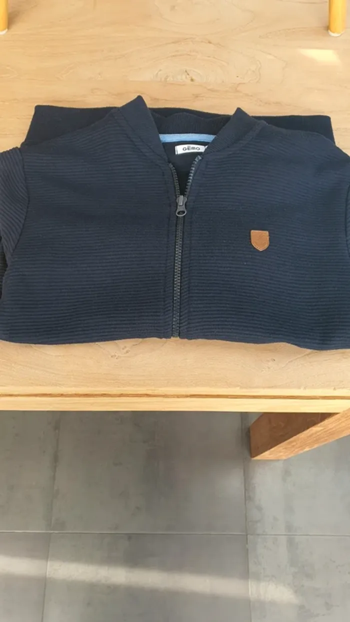 Gilet garçon bleu marine taille 12 ans - photo numéro 4