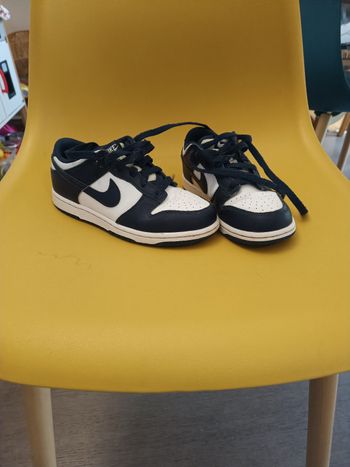 A vendre magnifique dunk low en parfait état 
