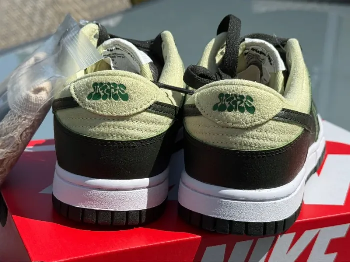Nike Dunk Low Avocado avec un sac filet - photo numéro 7
