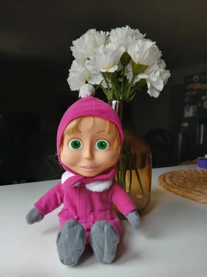 Poupée Masha hiver 30 cm - photo numéro 5