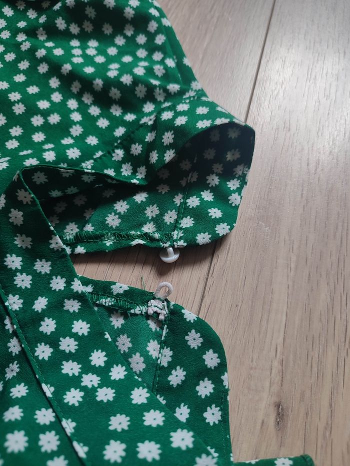 Robe verte fleurie - photo numéro 3