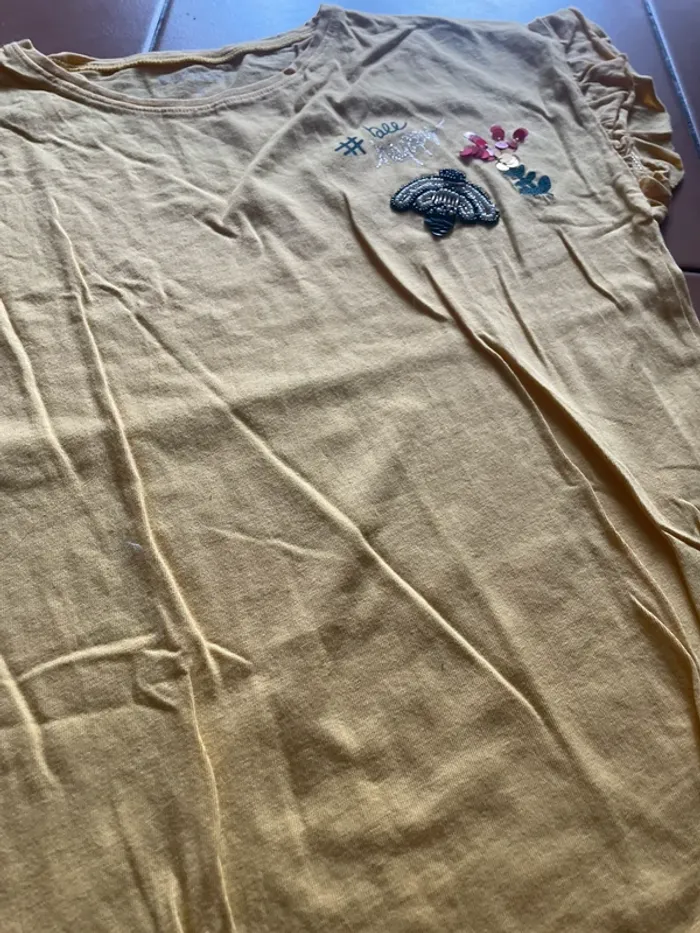 Lot t shirts fille 10 ans - photo numéro 4