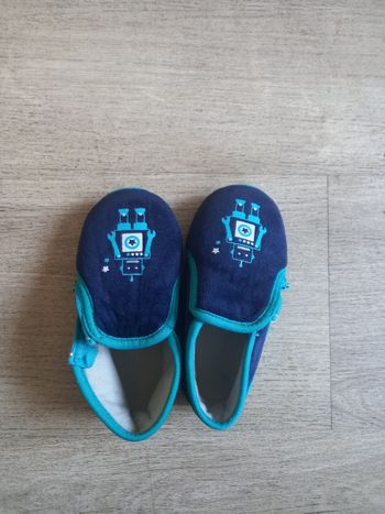 Chaussons 25 26 garçon neufs chaussons enfants