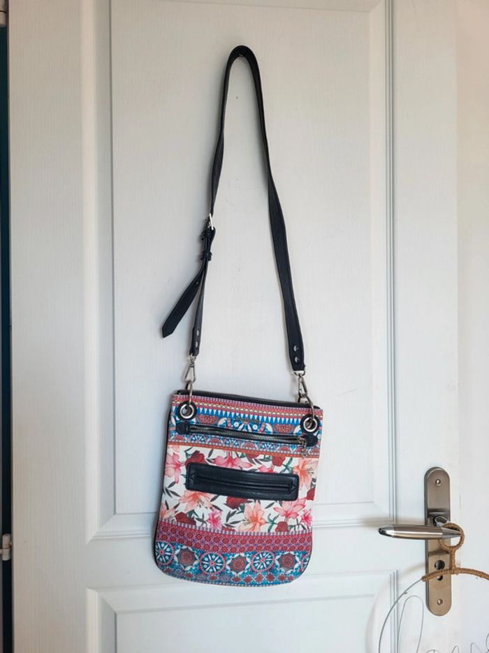 Sacoche sac 👜 bandoulière Desigual état neuf - photo numéro 2