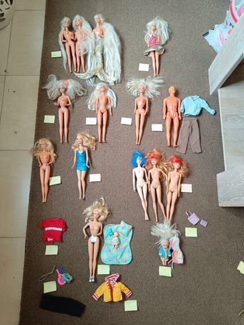 Poupée barbie bien lire l'annonce 