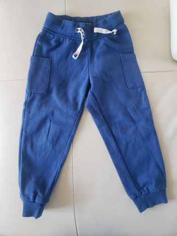 Jogging bleu