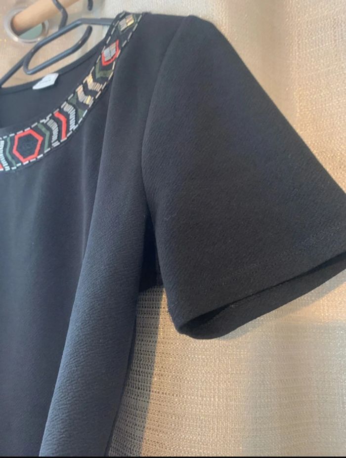 T-shirt noir avec joli colle perles, Pimkie - photo numéro 2