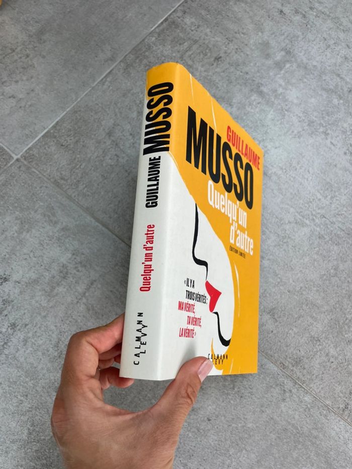Livre Quelq’un d’autre Musso - photo numéro 2