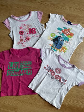 Lot 3 tee shirts + 1 maillot de corps 4 ans