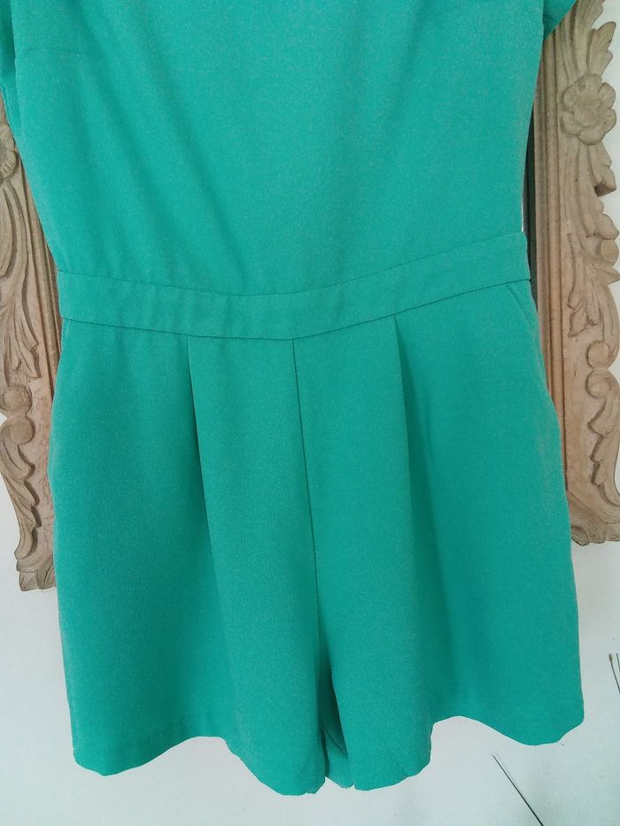 Jolie combishort vert menthe Naf Naf - photo numéro 3