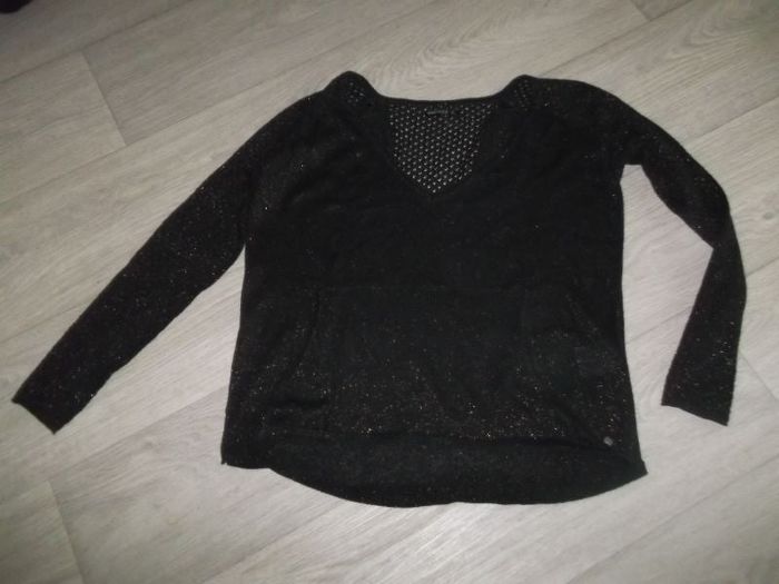 Pull BONOBO noir et doré léger échancré taille S TBE
