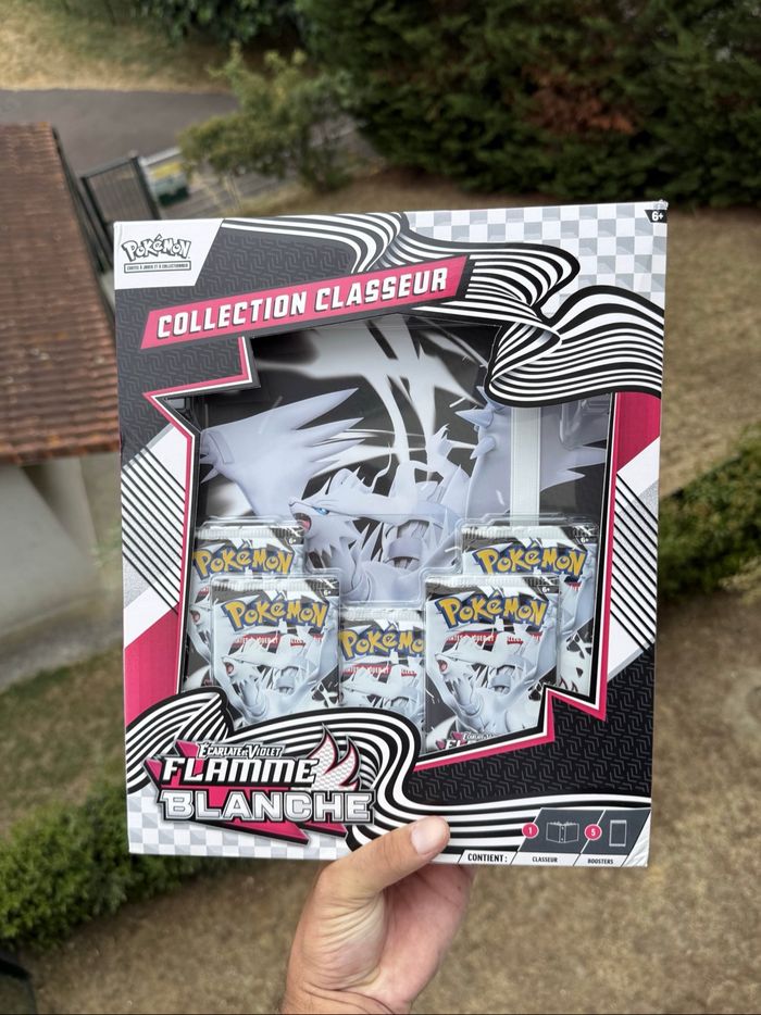 Lot de 2 coffrets classeurs EV 10.5 Pokemon - photo numéro 3