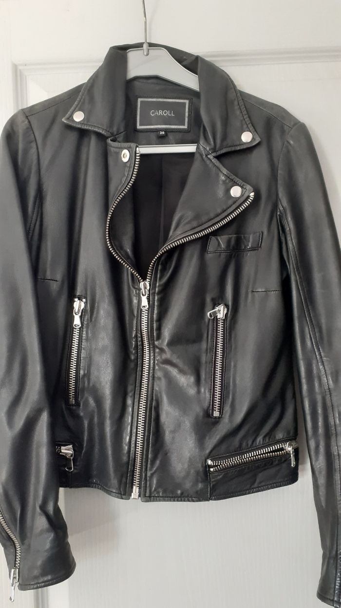 Perfecto  en cuir d'agneau  femme 38  en parfait état  marque  carool