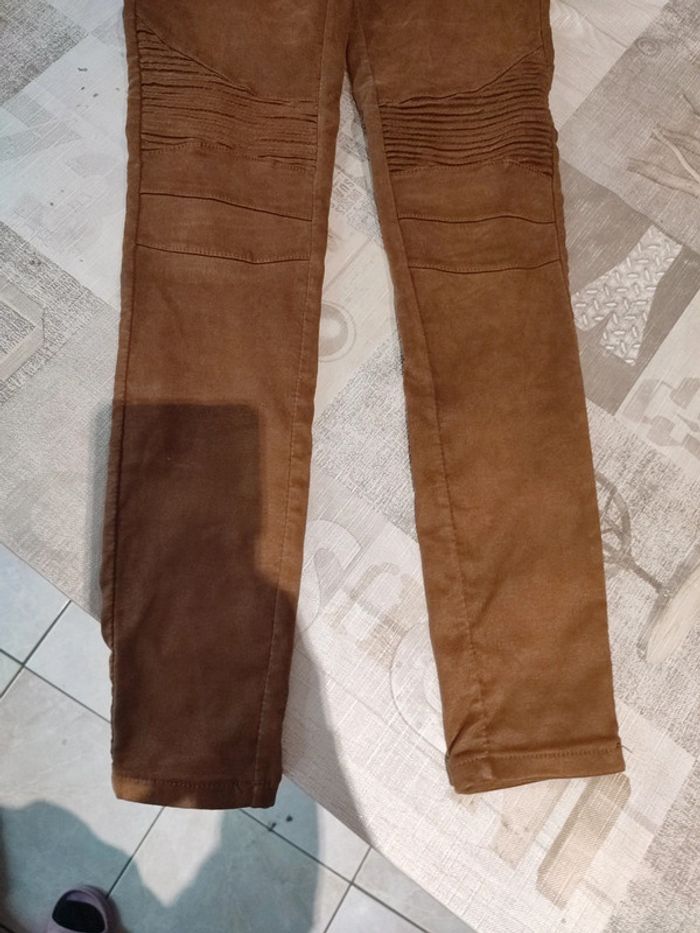 Pantalon de couleur marron - photo numéro 2