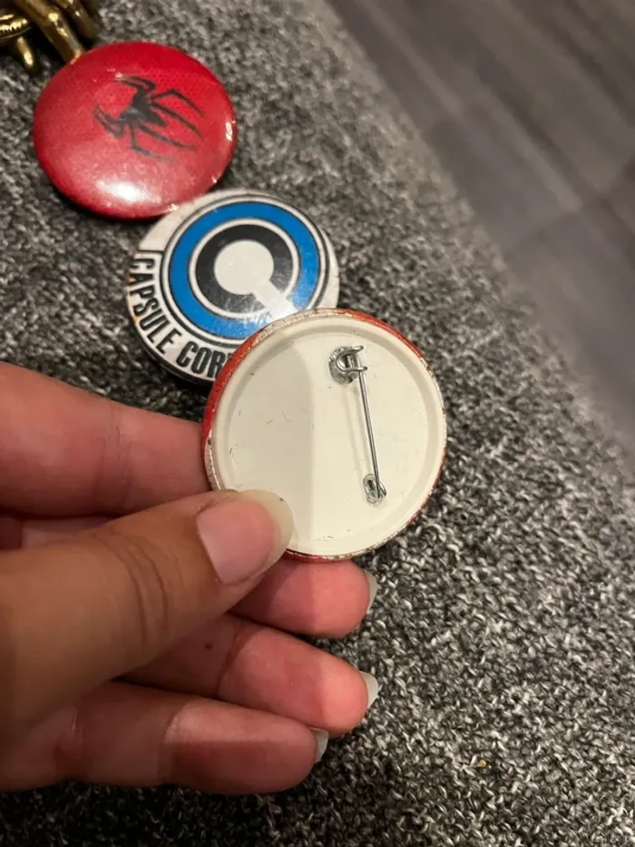 Lot pins pin’s capsule corp Spiderman dragon ball game of thrones - photo numéro 2