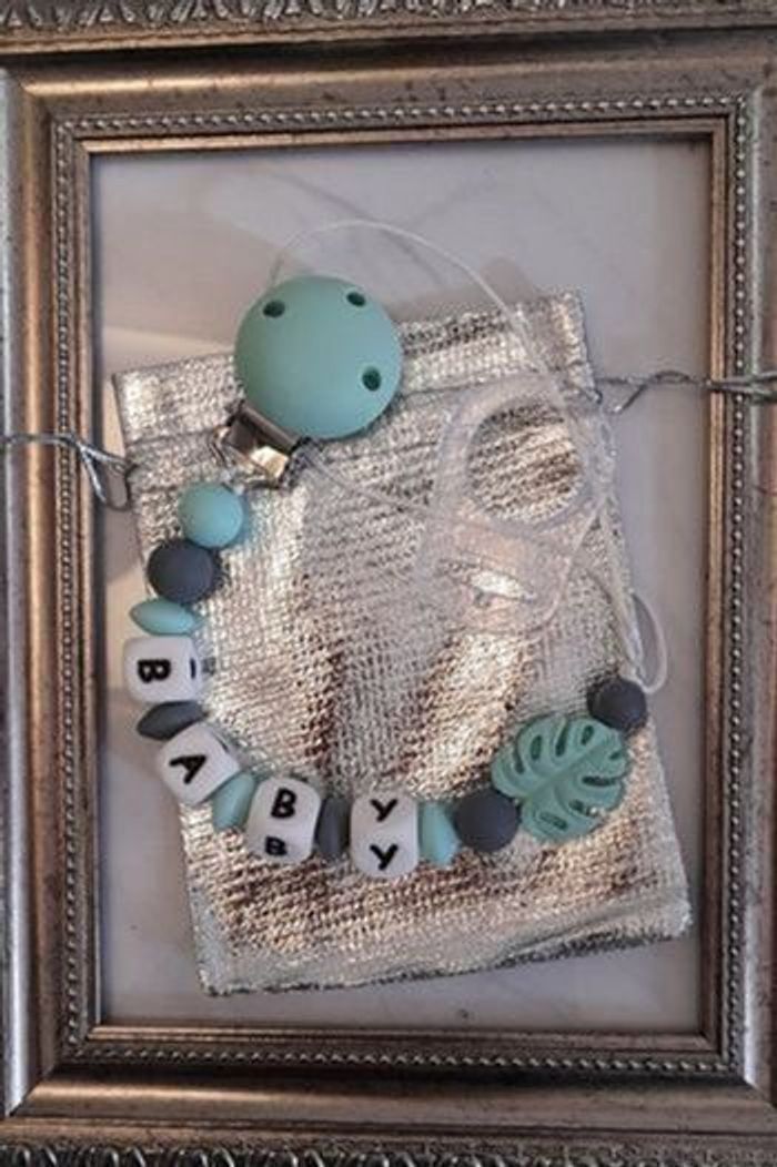 Attache tétine personnalisé avec adaptateur et pochette cadeau - photo numéro 4