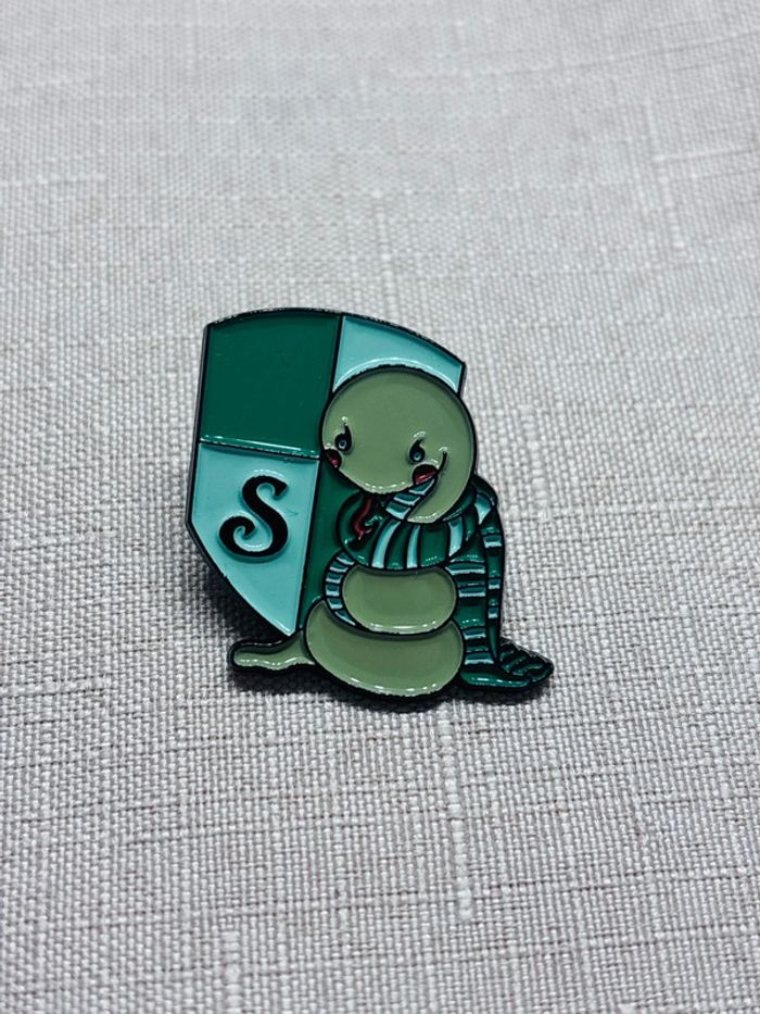 Pin’s Harry Potter serpentard collection broche cadeau femme