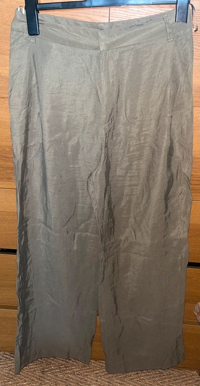 Pantalon large vert kaki Zara - photo numéro 3