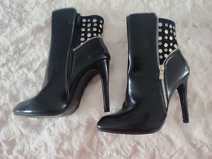 Bottines noires à talons sans marque taille 37