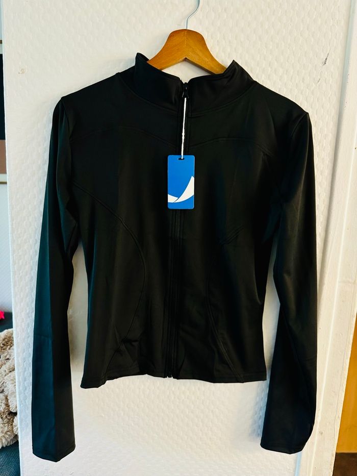 Ensemble sport femme - photo numéro 6