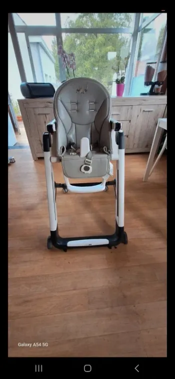 Chaise haute Peg Perego achat seulement via ups ou bpost