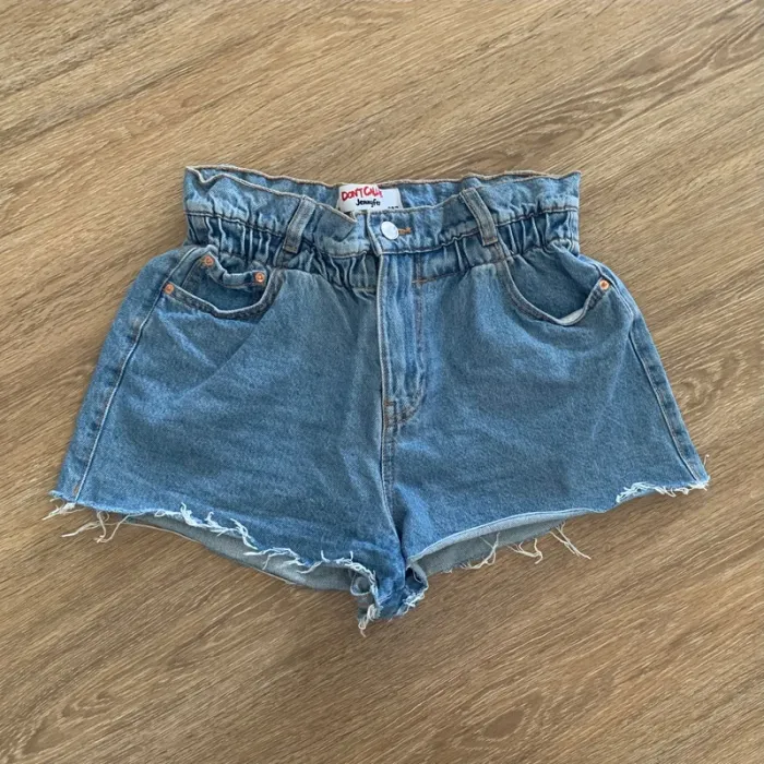 Short Jennyfer