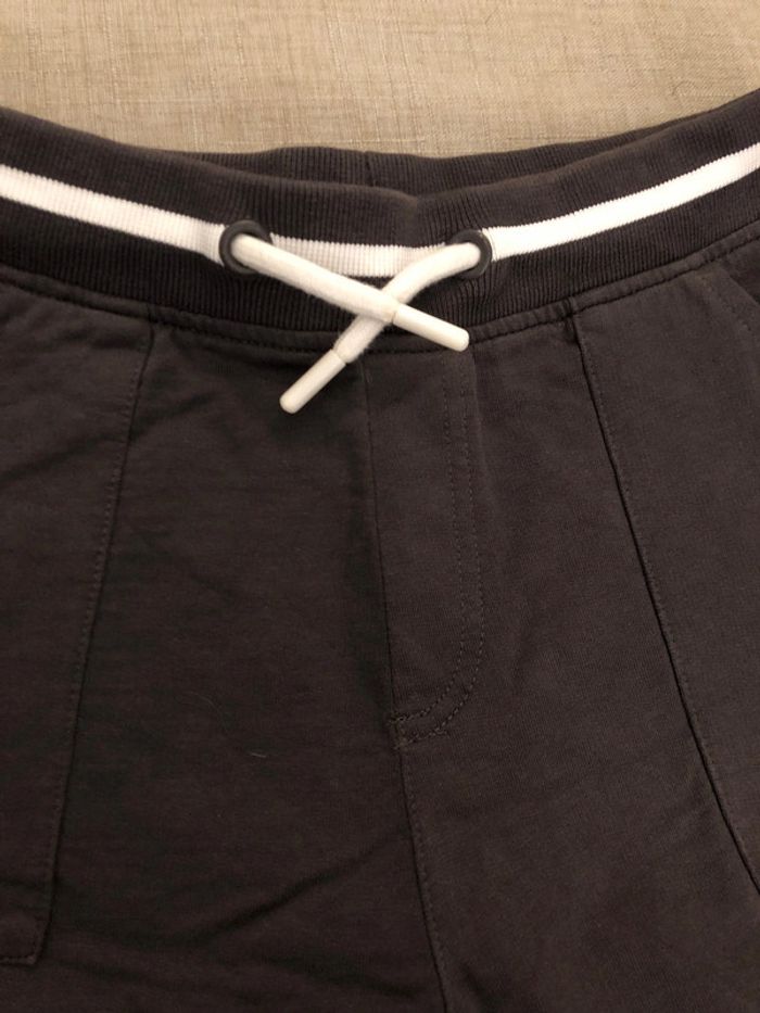 Short gris foncé 9 ans - photo numéro 2