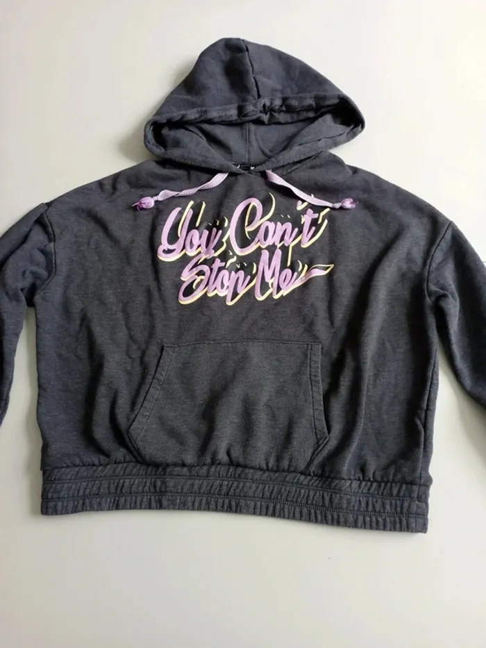 Pull à capuche Jennyfer taille l