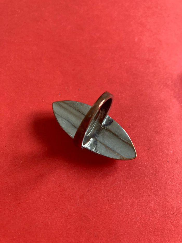 Bague blanche - photo numéro 2