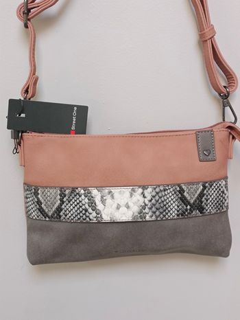 Sac à main fermeture zippée de marque street one neuf jamais porté 
Dimensions 26 x 17 cm 
1 poche zippée à l'intérieur et 1 normale 1 poche zippée à l'extérieur 
envoi rapide