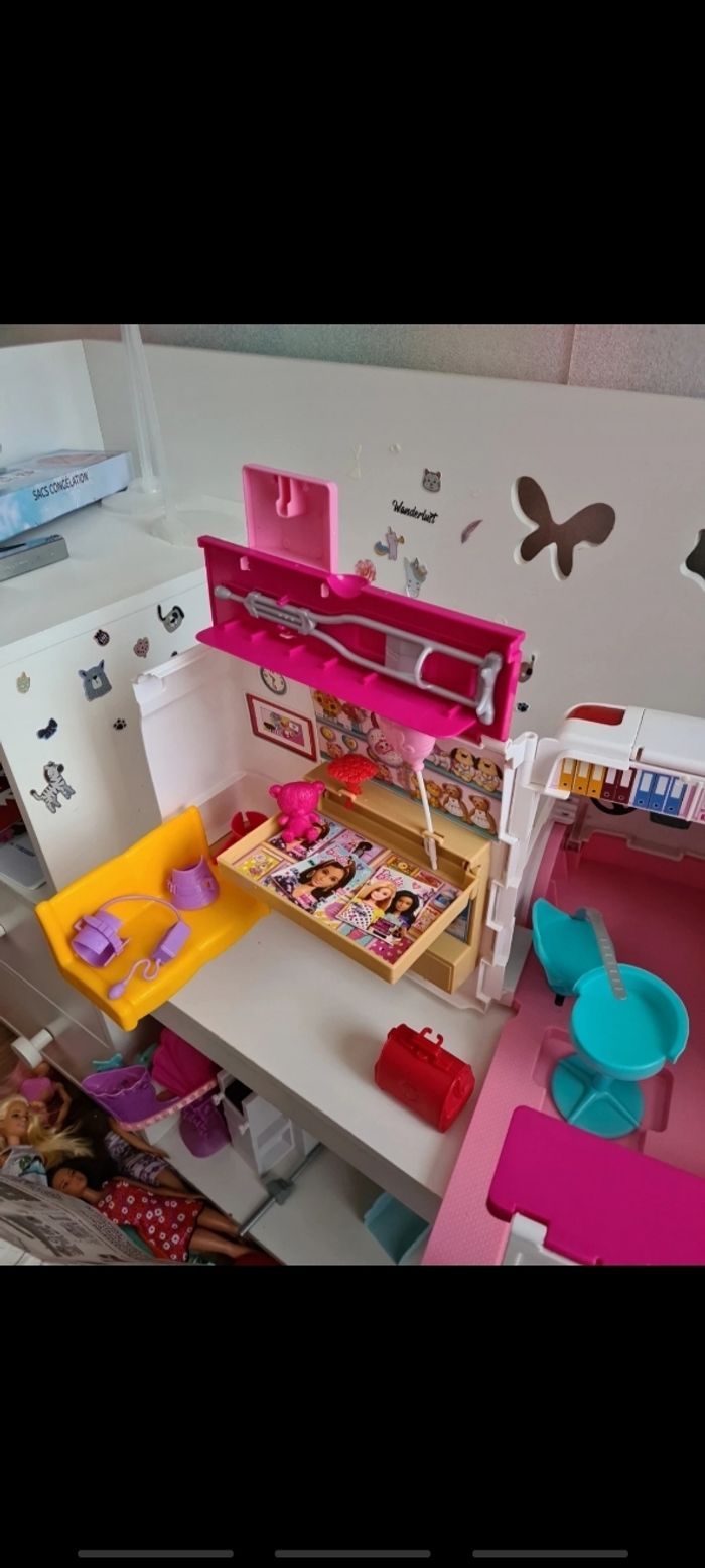 Ambulance Barbie - photo numéro 8