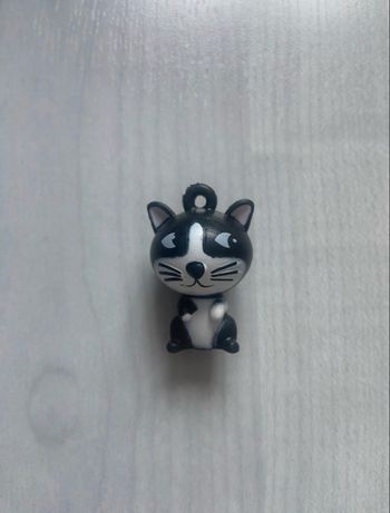 Figurine chat noir et blanc SPA Match