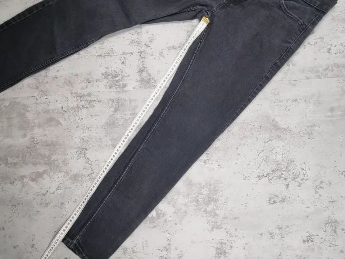 Jean Levi’s Signature Skinny Noir – Taille 36 Femme (mesures en photos) - photo numéro 8