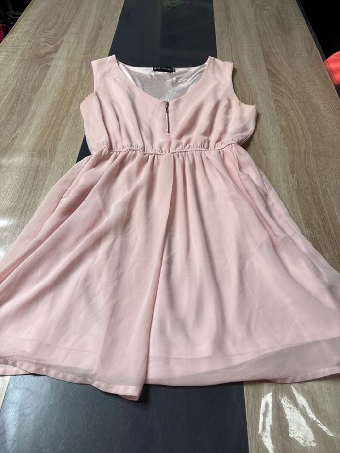 Robe rose poudrée taille M/L - photo numéro 3