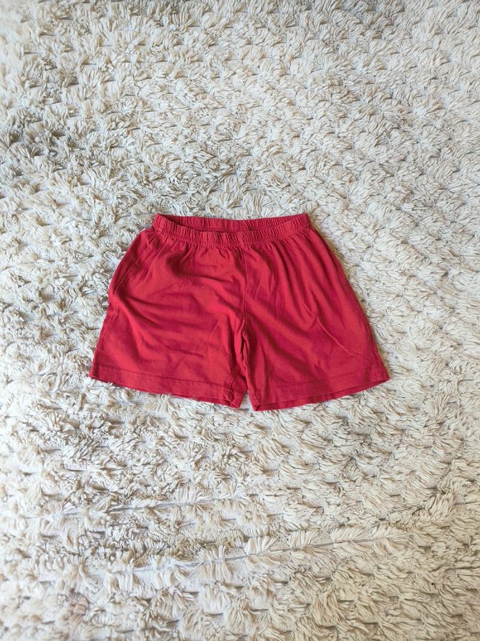 Short rouge