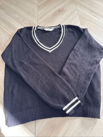 Pull col V HM 14 ans