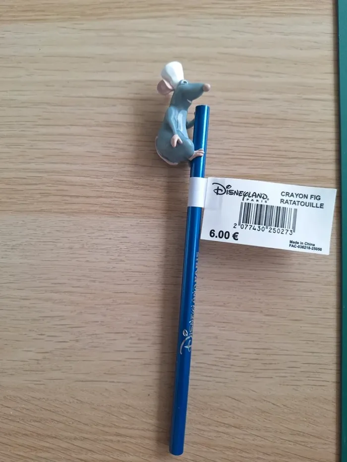 Crayon Ratatouille Disneyland Paris – Rémy figurine