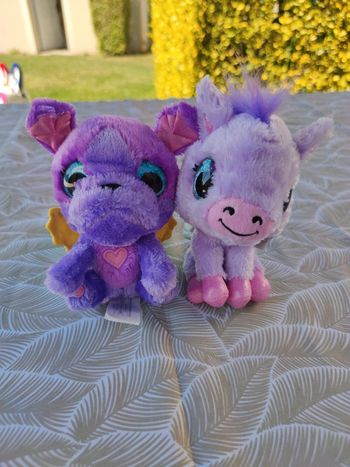 Peluches hatchimals